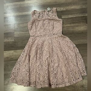 Women’s Lace Dress